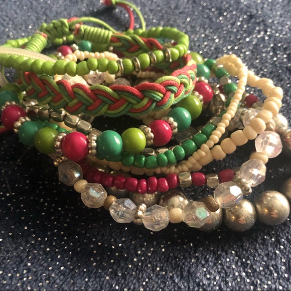 💚 Beautiful bundle of colorful fun bracelets  💚 - Picture 9 of 13